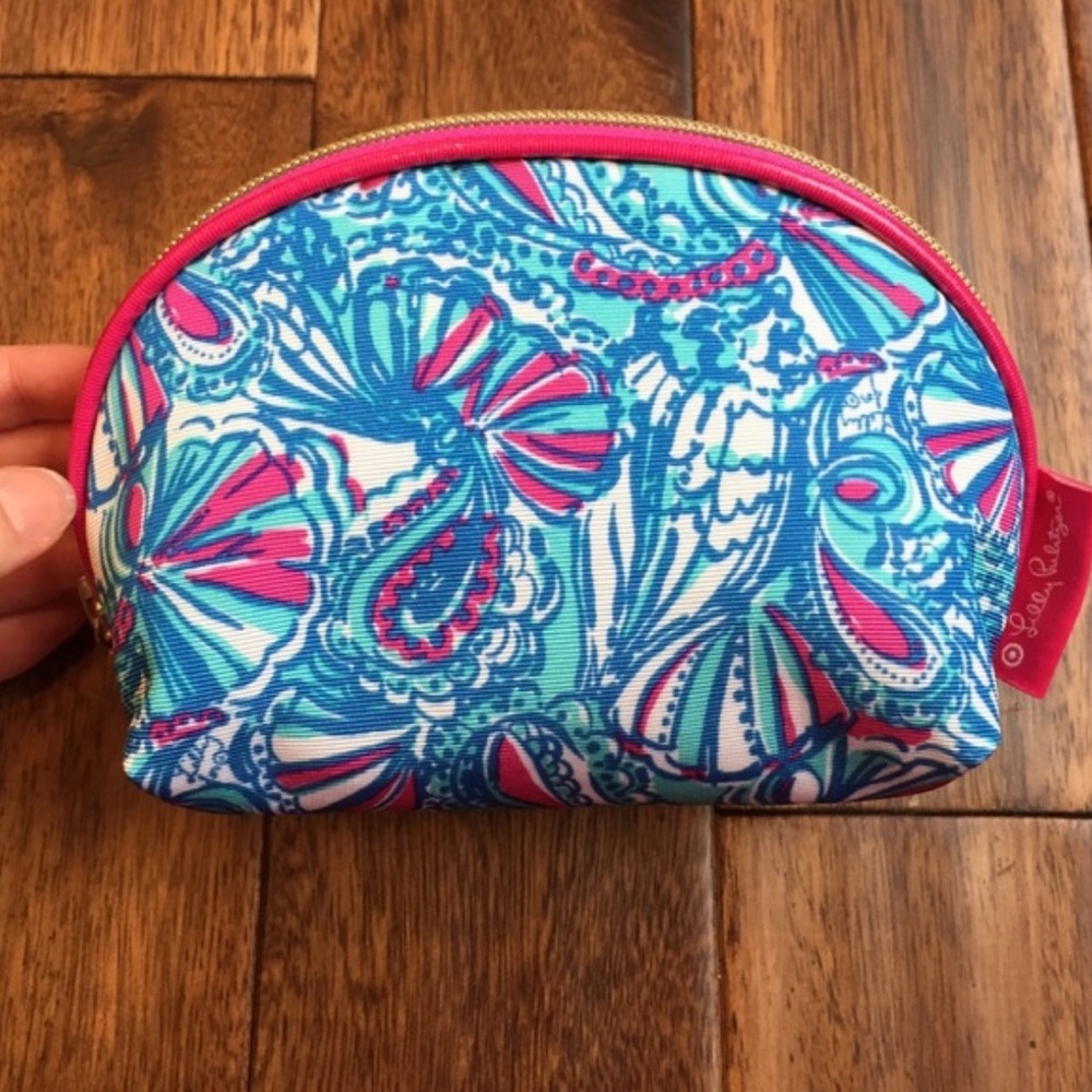 Lilly Pulitzer x Target Cosmetic Case in “For My Fans” print Travel Case